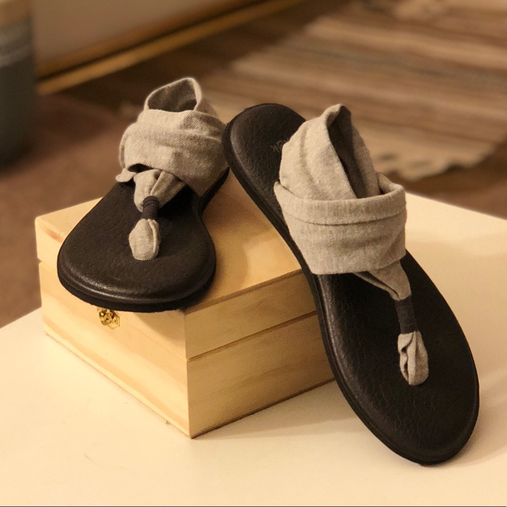 Sanuk Yoga Sling Sandals size 8